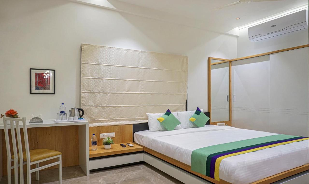 Treebo The Utsav, Nashik Hotel Bagian luar foto
