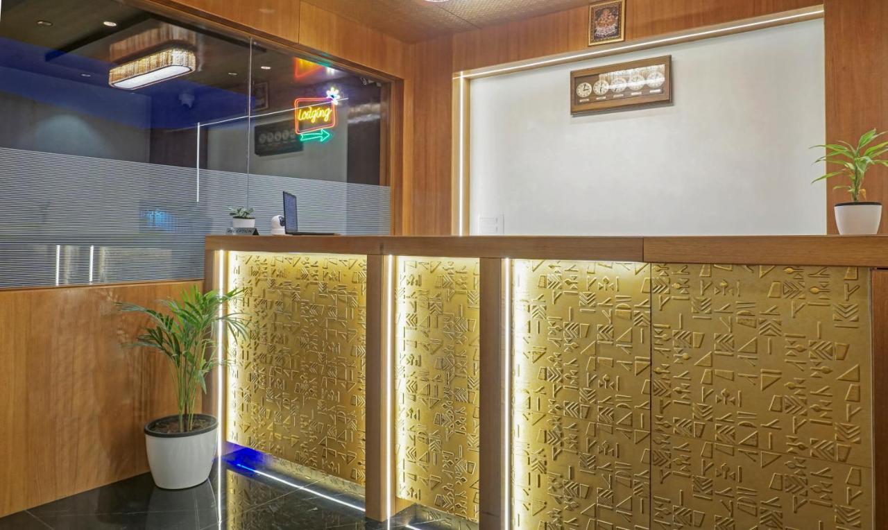 Treebo The Utsav, Nashik Hotel Bagian luar foto